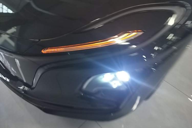 Used Hongqi E-QM5 2021 Charging Version Flagship Edition Left Front Headlight
