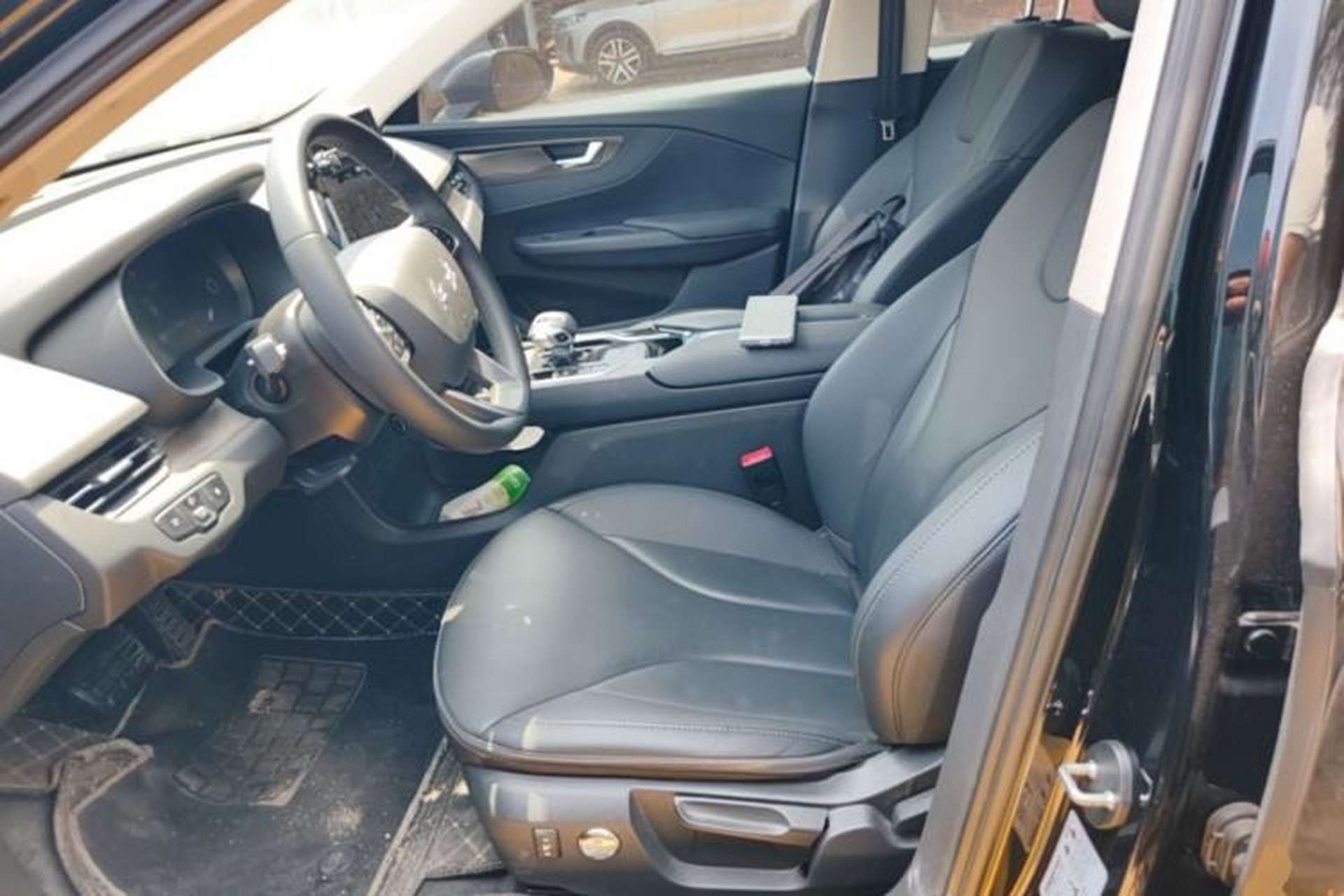 Used Hongqi E-QM5 2021 Charging Version Flagship Edition Left Front Seat