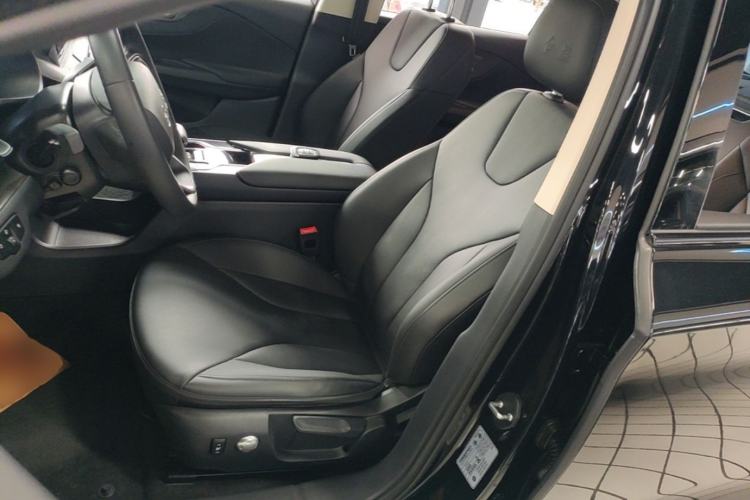 Used Hongqi E-QM5 2021 Online Booking Charging T3 Edition 5-Seater Left Front Seat
