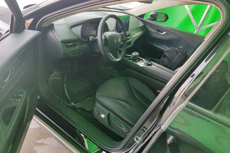 Used Hongqi E-QM5 2021 Charging Version Flagship Edition Left Front Seat