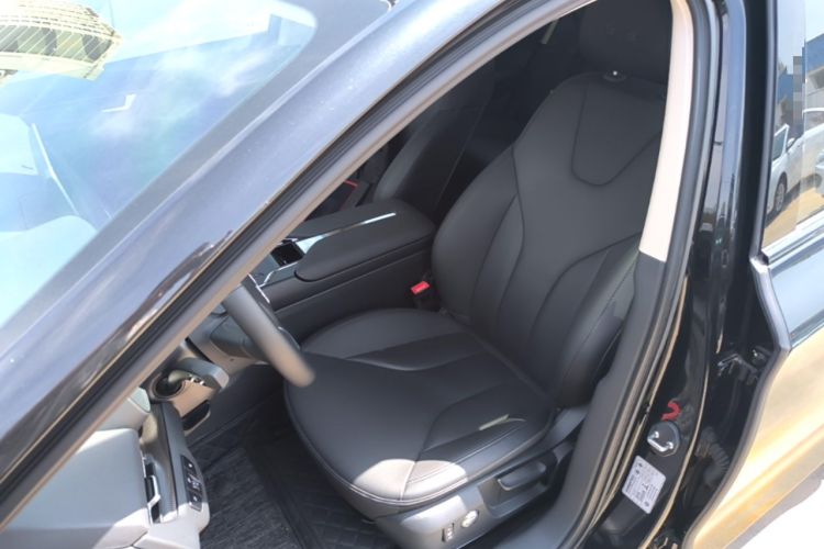 Used Hongqi E-QM5 2021 Online Booking Charging Basic Edition 5 Seats Left Front Seat