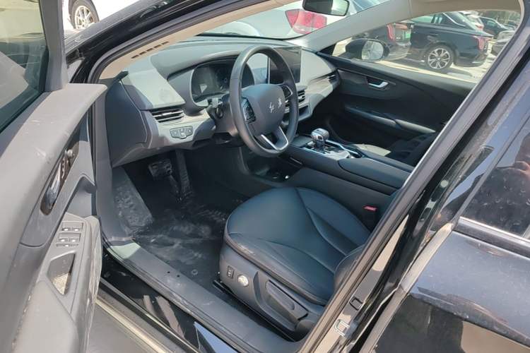 Used Hongqi E-QM5 2021 Charging Version Flagship Edition Left Front Seat
