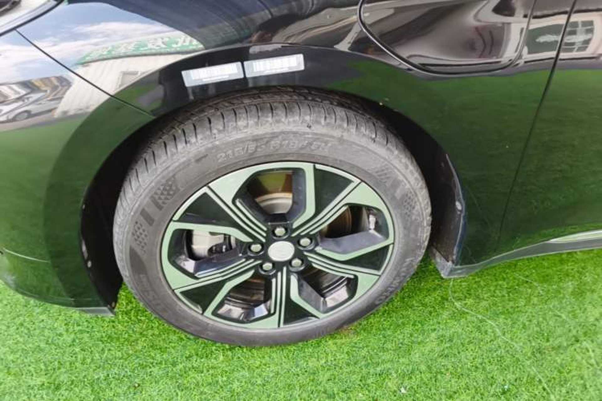 Used Hongqi E-QM5 2021 Charging Version Flagship Edition Left Front Wheel Hub