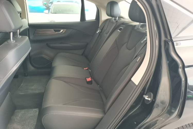 Used Hongqi E-QM5 2021 Online Booking Charging T3 Edition 5-Seater Left Rear Seat