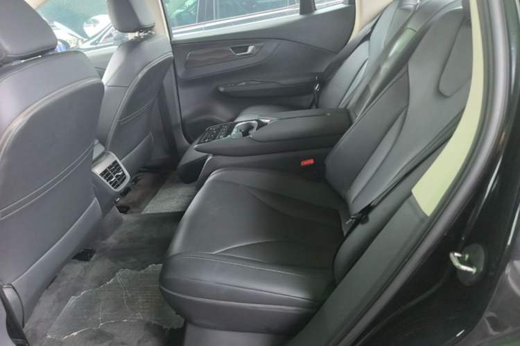 Used Hongqi E-QM5 2021 Online Booking Charging T3 Edition 4 Seats Left Rear Seat