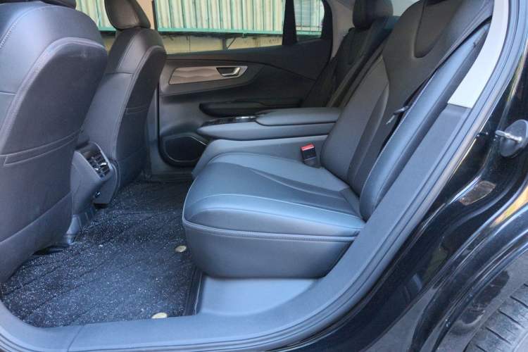 Used Hongqi E-QM5 2021 Online Booking Charging T3 Edition 4 Seats Left Rear Seat