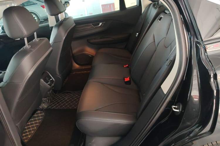 Used Hongqi E-QM5 2021 Charging T3 Version 5 Seats Left Rear Seat