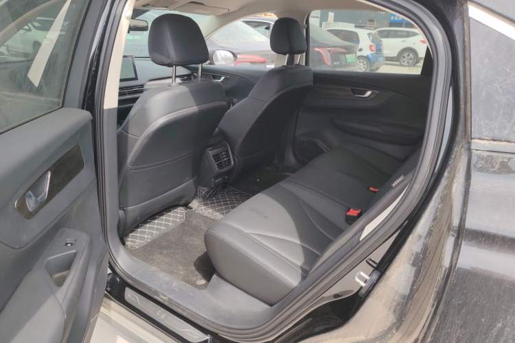 Used Hongqi E-QM5 2021 Charging Version Flagship Edition Left Rear Seat