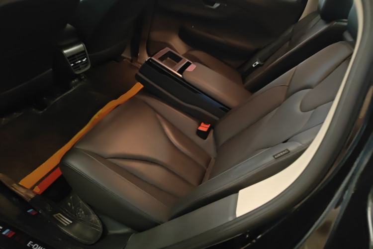 Used Hongqi E-QM5 2021 Online Booking Charging Basic Edition 5 Seats Left Rear Seat