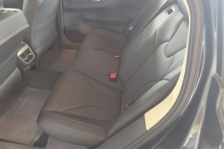 Used Hongqi E-QM5 2021 Online Booking Charging T3 Edition 5-Seater Left Rear Seat