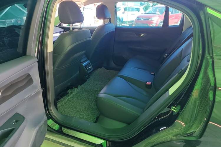 Used Hongqi E-QM5 2021 Charging Version Flagship Edition Left Rear Seat