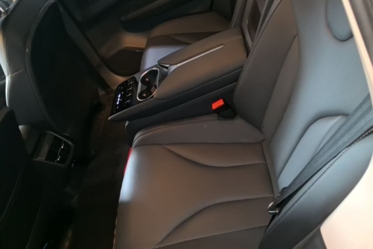 Used Hongqi E-QM5 2021 Online Booking Charging Basic Edition 4 Seats Left Rear Seat