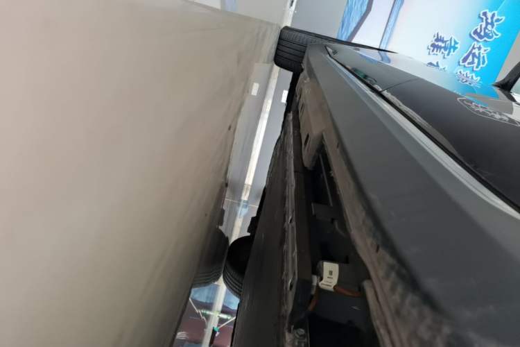 Used Hongqi E-QM5 2021 Online Booking Charging T3 Edition 5-Seater Left Side Sill