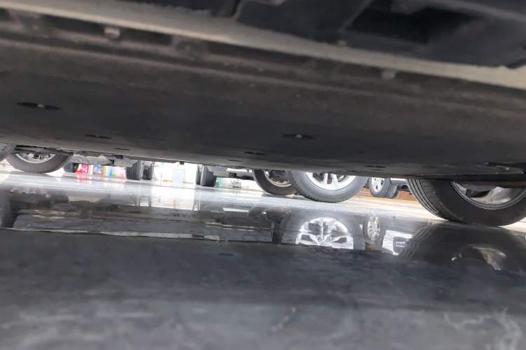 Used Hongqi E-QM5 2021 Charging Flagship Edition Left Side Sill