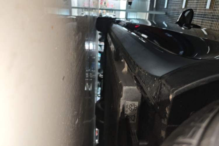 Used Hongqi E-QM5 2021 Online Booking Charging Basic Edition 5 Seats Left Side Sill