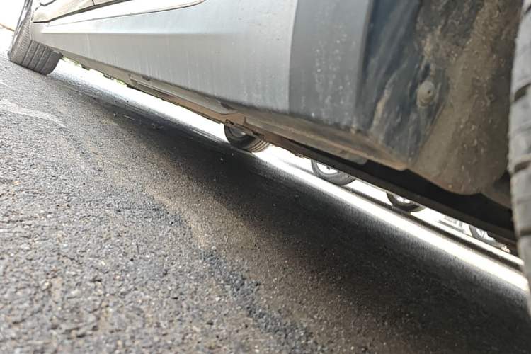 Used Hongqi E-QM5 2021 Charging Didi Edition Left Side Sill