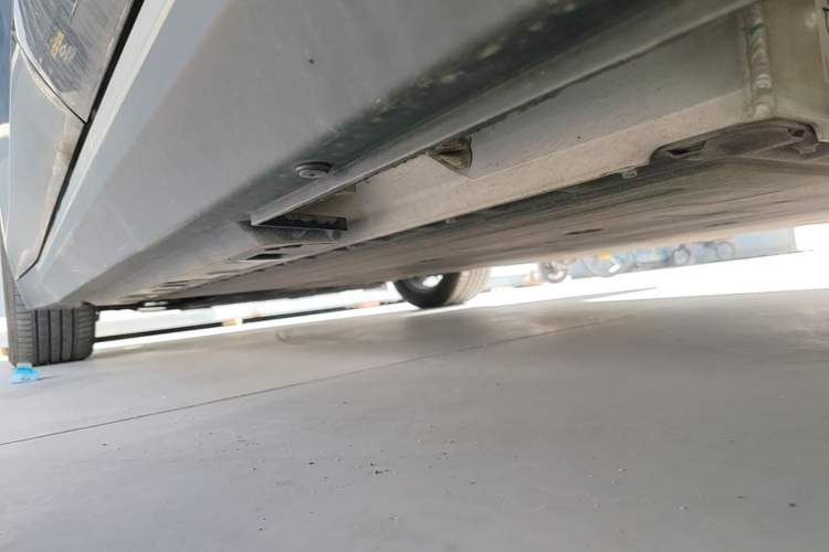 Used Hongqi E-QM5 2021 Charging Version Flagship Edition Left Side Sill