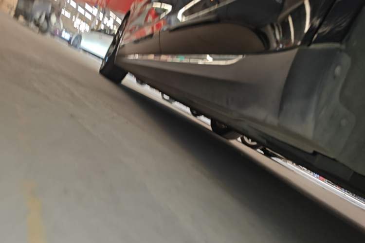 Used Hongqi E-QM5 2021 Online Booking Charging Basic Edition 5 Seats Left Side Sill