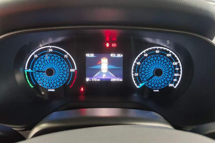 Used Hongqi E-QM5 2021 Charging Flagship Edition Odometer Close Up