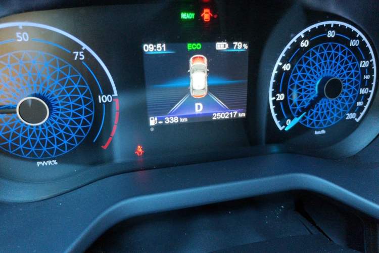 Used Hongqi E-QM5 2021 Online Booking Charging T3 Edition 4 Seats Odometer Close Up