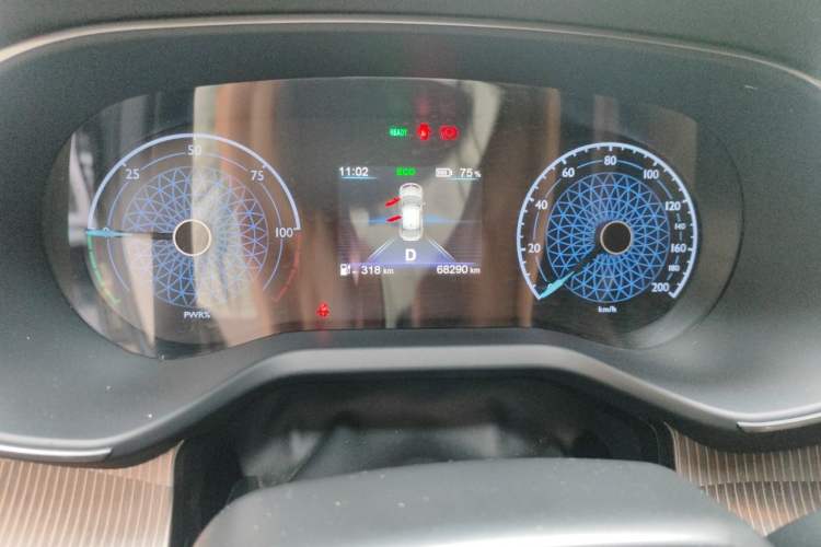 Used Hongqi E-QM5 2021 Charging T3 Version 4 Seats Odometer Close Up