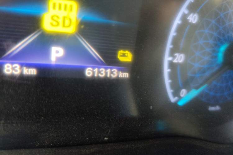 Used Hongqi E-QM5 2021 Charging Flagship Edition Odometer Close Up