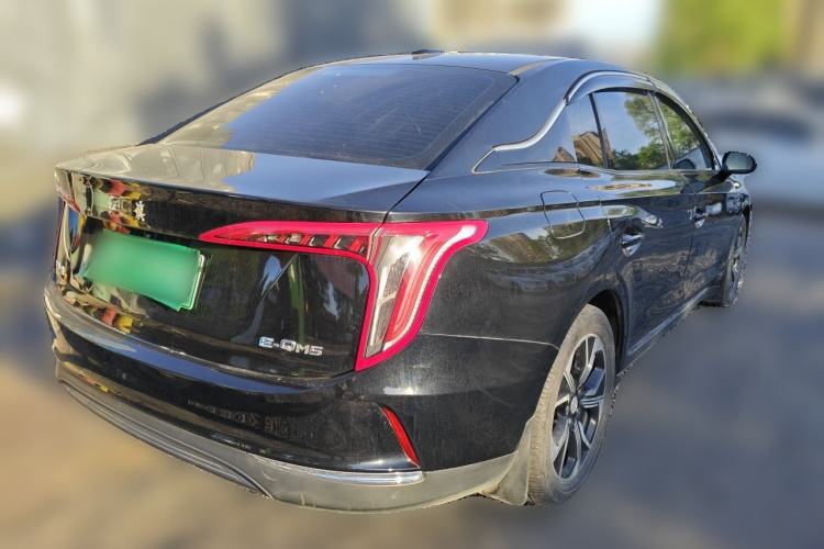 Used Hongqi E-QM5  Rear Right 45 Deg