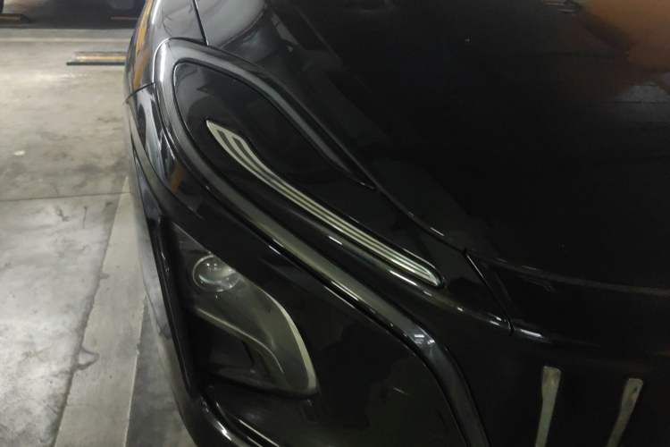 Used Hongqi E-QM5 2021 Charging Version Flagship Edition Right Front Headlight
