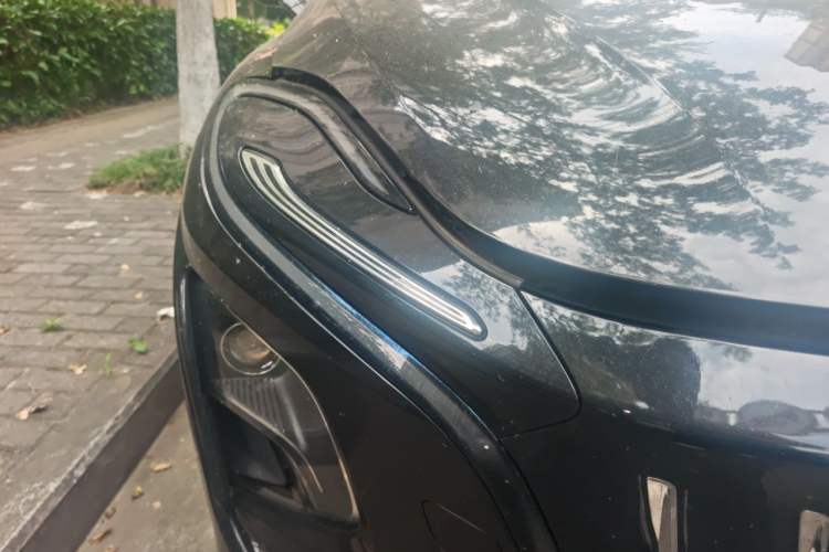Used Hongqi E-QM5 2021 Online Booking Charging Basic Edition 5 Seats Right Front Headlight