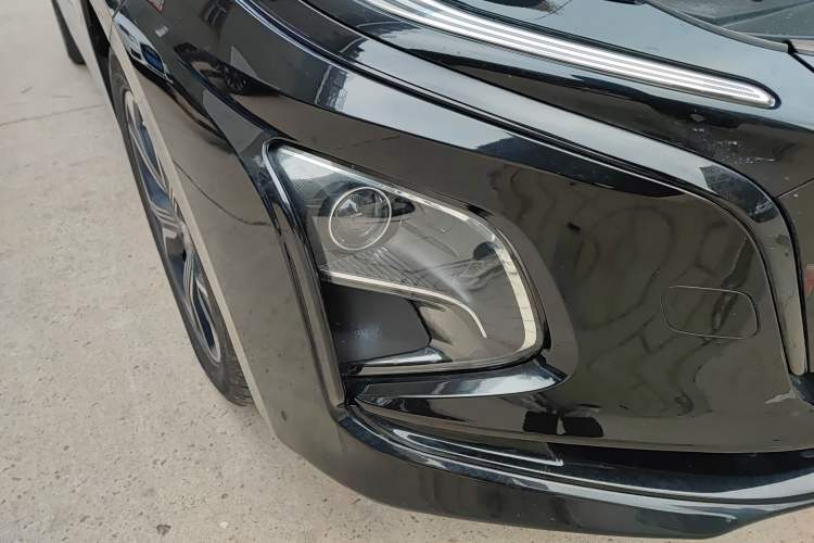 Used Hongqi E-QM5 2021 Charging Flagship Edition Right Front Headlight