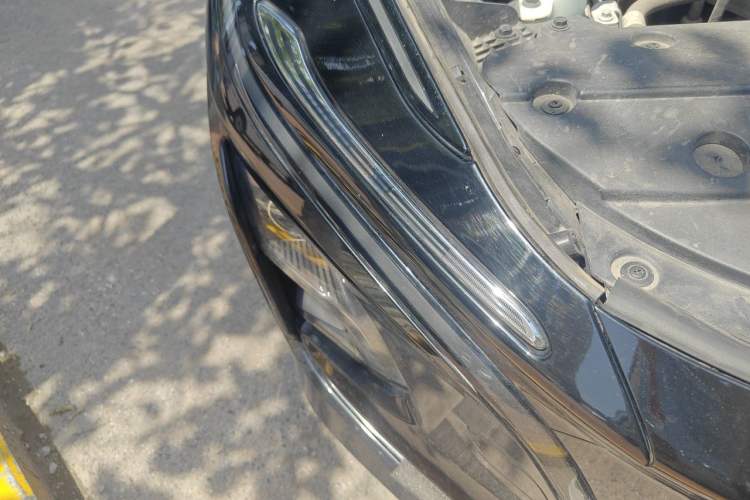 Used Hongqi E-QM5 2021 Charging T3 Version 4 Seats Right Front Headlight