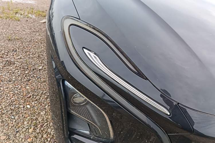 Used Hongqi E-QM5 2021 Online Booking Charging Basic Edition 5 Seats Right Front Headlight