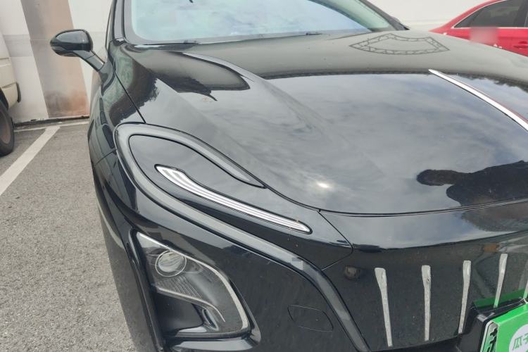 Used Hongqi E-QM5 2021 Online Booking Charging Basic Edition 5 Seats Right Front Headlight