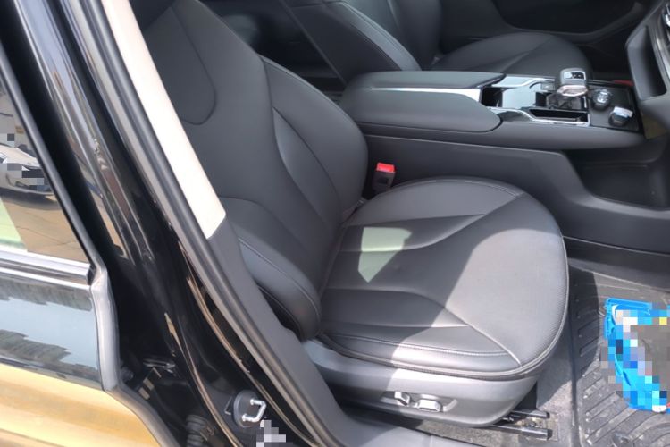 Used Hongqi E-QM5 2021 Online Booking Charging Basic Edition 5 Seats Right Front Seat