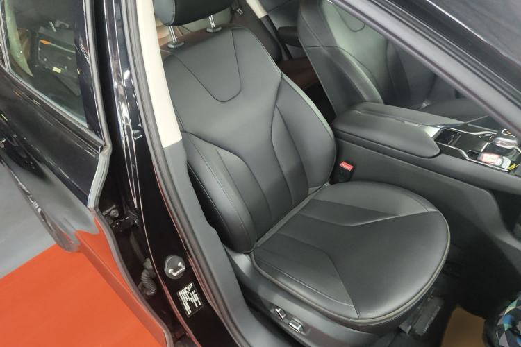 Used Hongqi E-QM5 2021 Charging Flagship Edition Right Front Seat