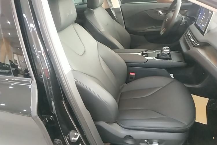 Used Hongqi E-QM5 2021 Online Booking Charging T3 Edition 5-Seater Right Front Seat