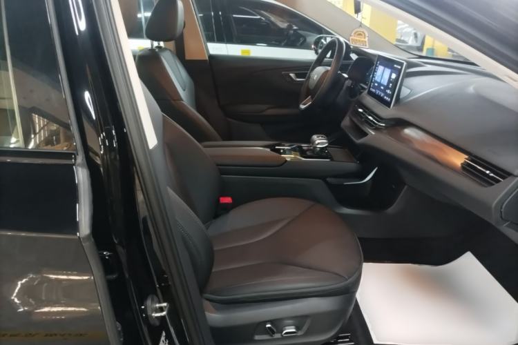 Used Hongqi E-QM5 2021 Online Booking Charging T3 Edition 5-Seater Right Front Seat