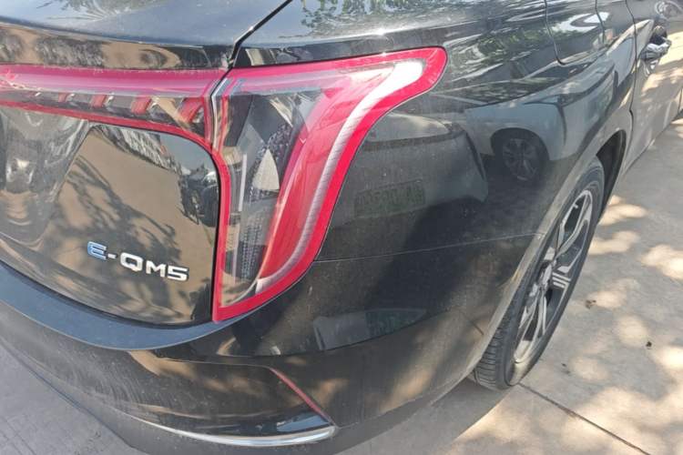 Used Hongqi E-QM5 2021 Charging Version Flagship Edition Right Rear Taillight