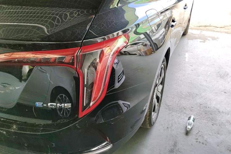 Used Hongqi E-QM5 2021 Online Booking Charging Basic Edition 5 Seats Right Rear Taillight