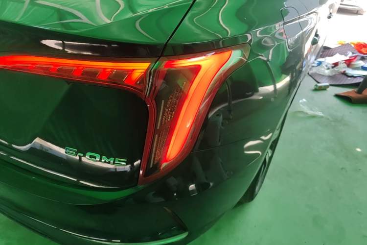Used Hongqi E-QM5 2021 Charging Version Flagship Edition Right Rear Taillight