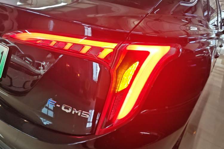 Used Hongqi E-QM5 2021 Charging Version Flagship Edition Right Rear Taillight