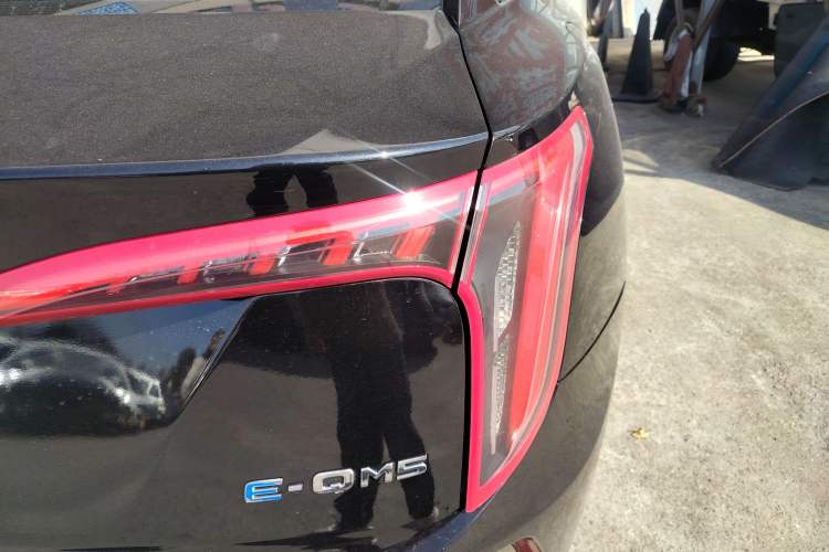 Used Hongqi E-QM5 2021 Charging Flagship Edition Right Rear Taillight