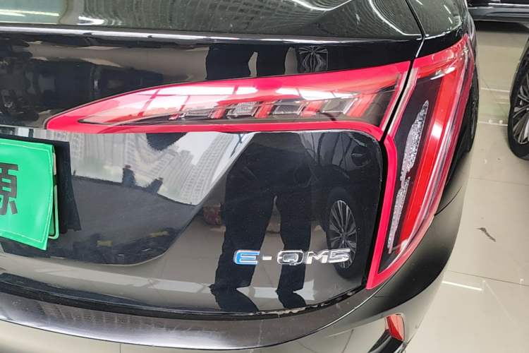 Used Hongqi E-QM5 2021 Online Booking Charging T3 Edition 5-Seater Right Rear Taillight