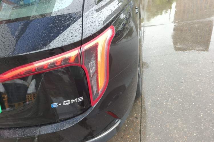 Used Hongqi E-QM5 2021 Charging T3 Version 5 Seats Right Rear Taillight