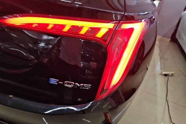Used Hongqi E-QM5 2021 Charging Version Flagship Edition Right Rear Taillight