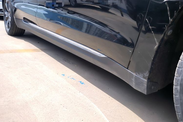 Used Hongqi E-QM5 2021 Online Booking Charging Basic Edition 5 Seats Right Side Sill