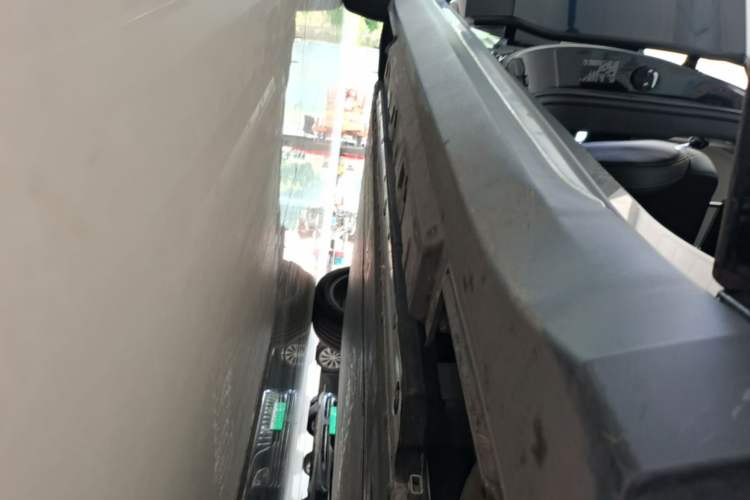 Used Hongqi E-QM5 2021 Online Booking Charging T3 Edition 5-Seater Right Side Sill