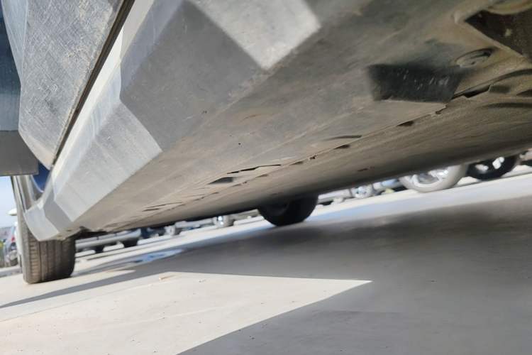 Used Hongqi E-QM5 2021 Charging Version Flagship Edition Right Side Sill