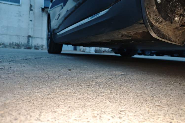 Used Hongqi E-QM5 2021 Charging Version Flagship Edition Right Side Sill