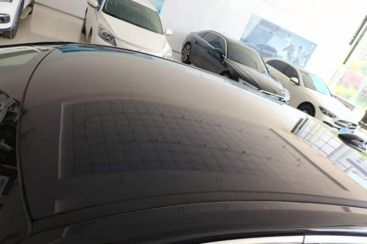 Used Hongqi E-QM5 2021 Online Booking Charging T3 Edition 5-Seater Roof